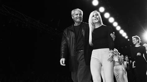 tesina gianni versace|Gianni Versace: la carriera del designer .